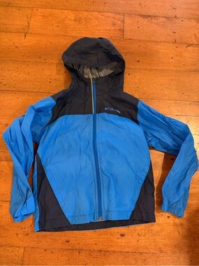 Columbia Lightweight Wind/Rain Shell, 6-8